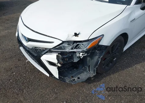 2020 Toyota Camry Le Hybrid z USA, uszkodzony, nr VIN 4T1E31AK6LU009314